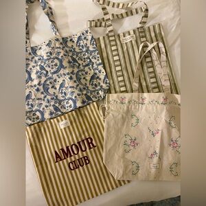 Bundle of Sézane totes